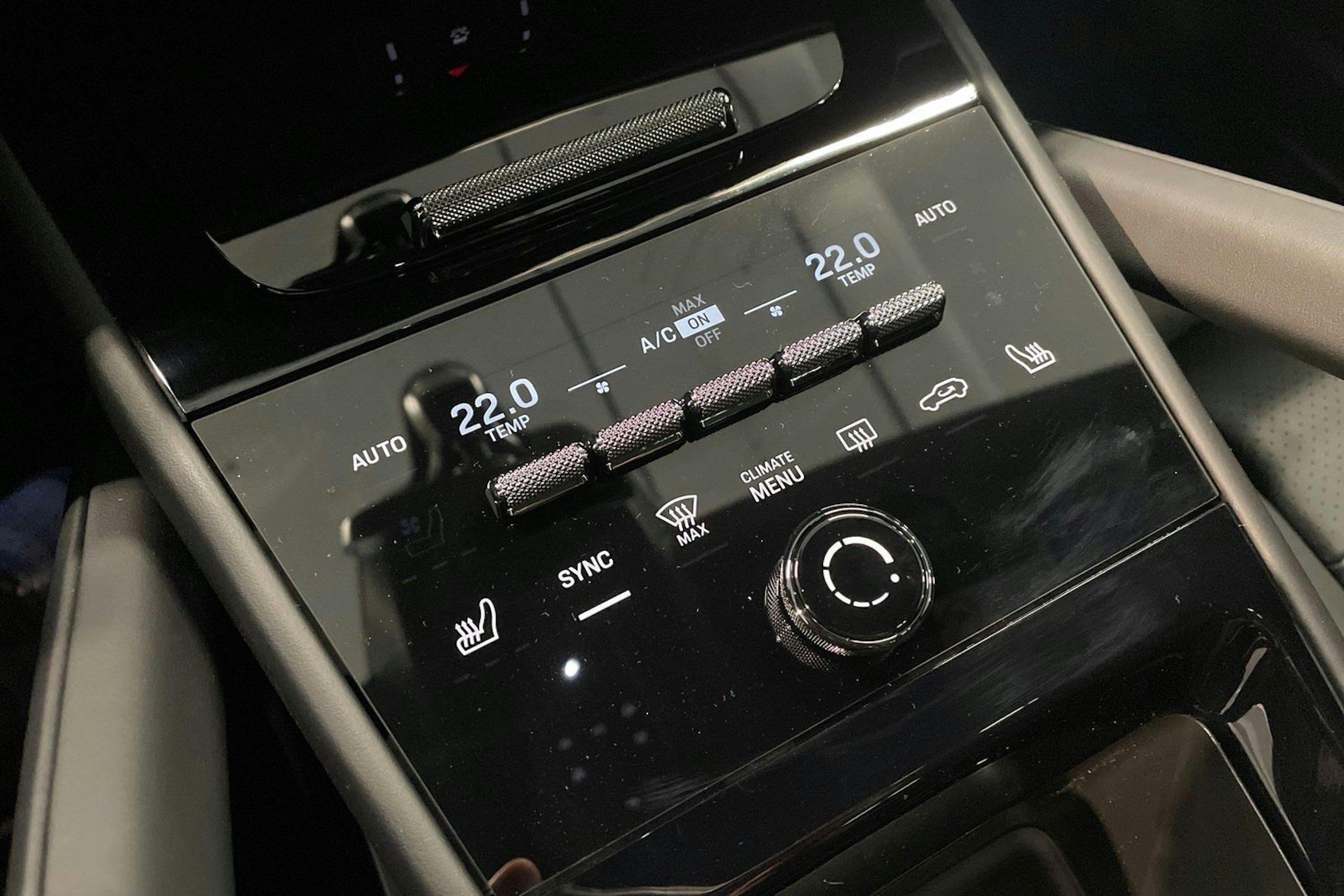 sininen Porsche Cayenne 2025 kuva 17.
