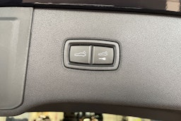 sininen Porsche Cayenne 2025 kuva 22.