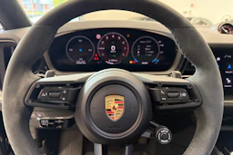 met. Musta Porsche Cayenne 2025 kuva 17.