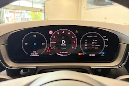 met. Musta Porsche Cayenne 2025 kuva 18.