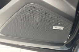 met. Musta Porsche Cayenne 2025 kuva 23.