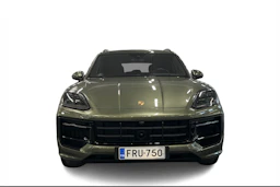 met. vihreä Porsche Cayenne 2025 kuva 4.