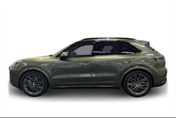 met. vihreä Porsche Cayenne 2025 kuva 5.