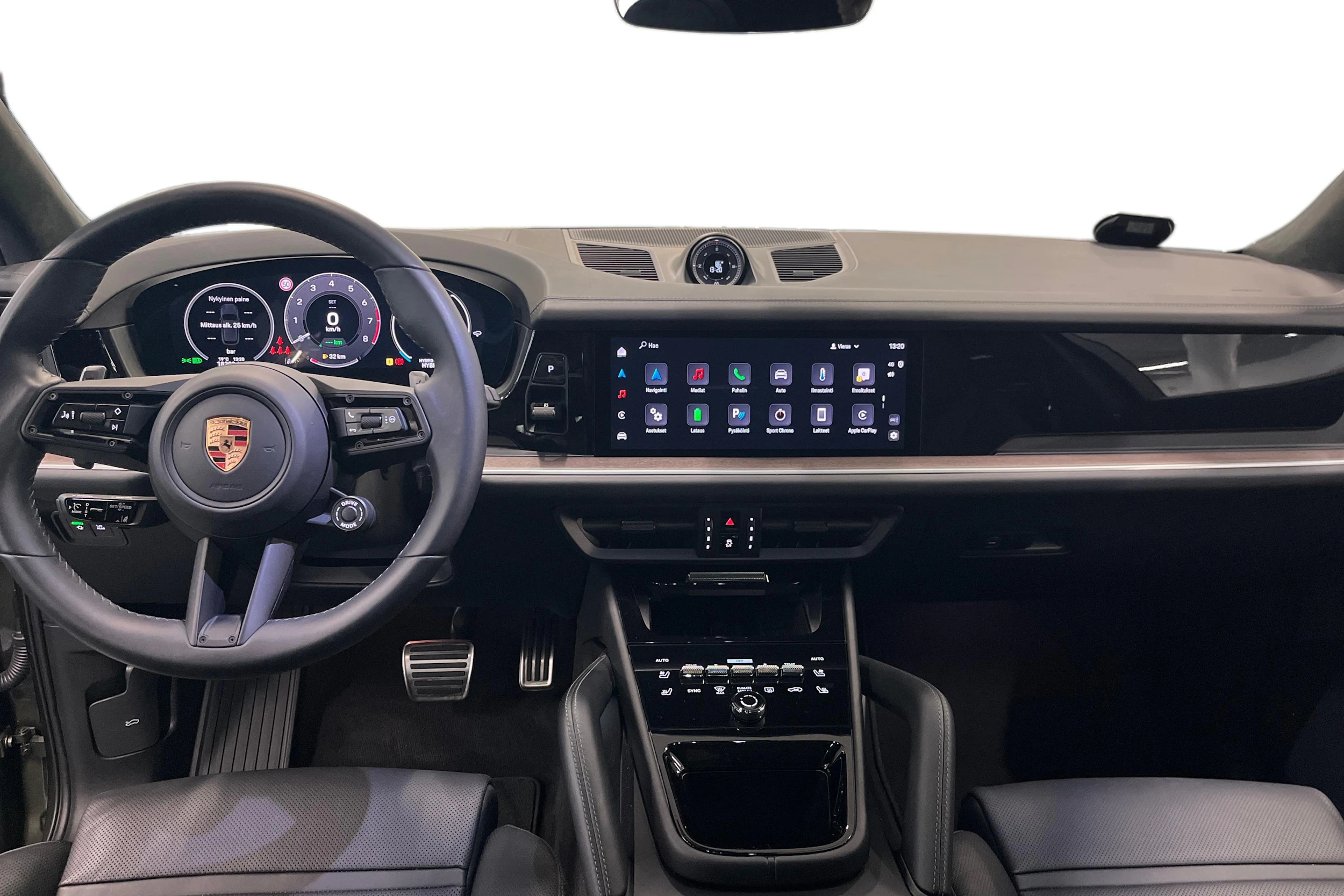 met. vihreä Porsche Cayenne 2025 kuva 7.