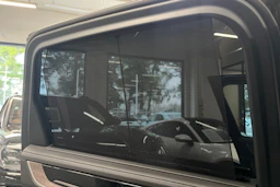 met. vihreä Porsche Cayenne 2025 kuva 14.