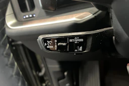 met. vihreä Porsche Cayenne 2025 kuva 17.