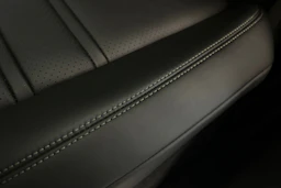 met. vihreä Porsche Cayenne 2025 kuva 26.