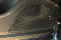 harmaa Porsche Cayenne 2025 kuva 13.