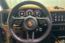 harmaa Porsche Cayenne 2025 kuva 15.
