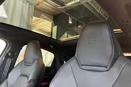 harmaa Porsche Cayenne 2025 kuva 20.