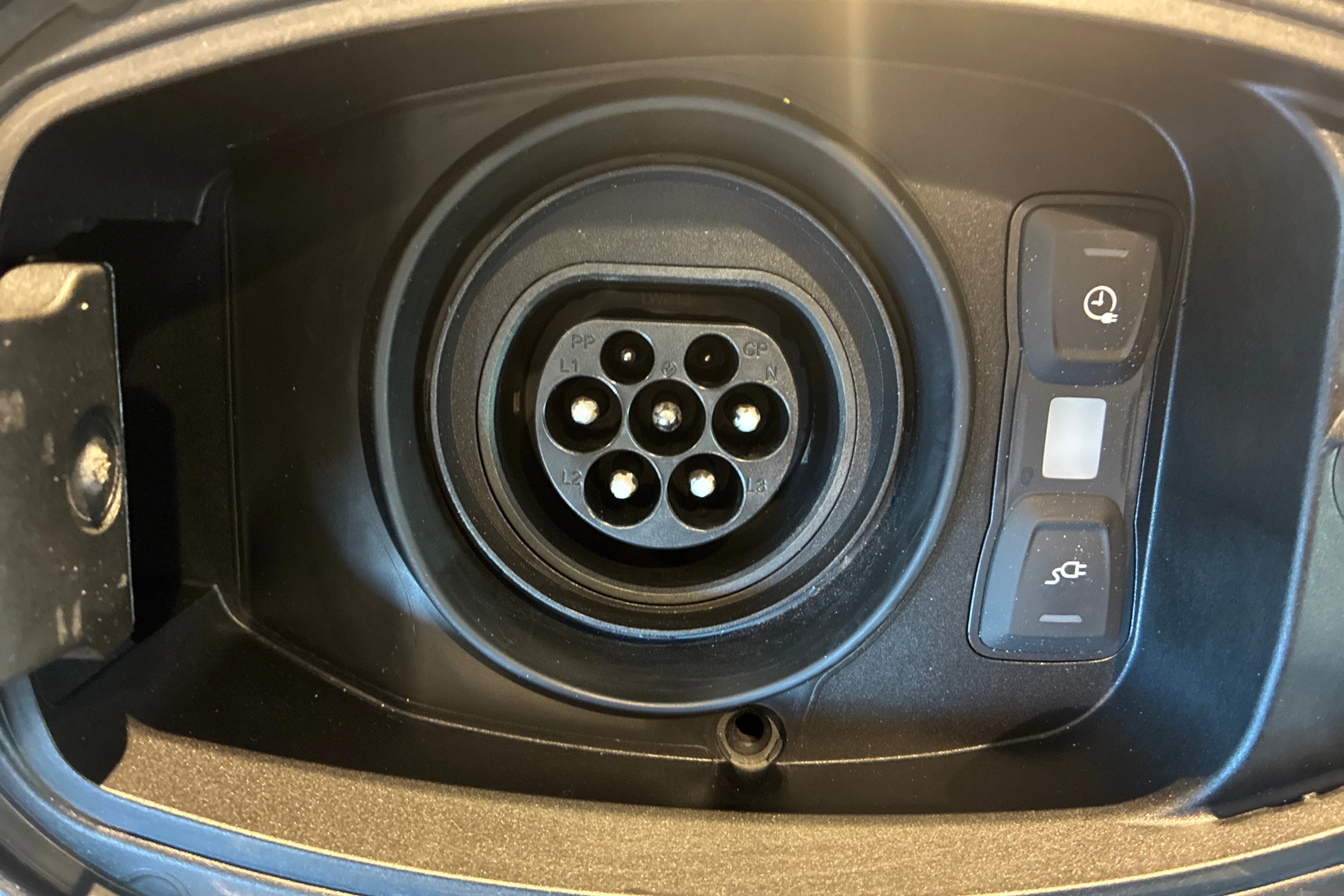 harmaa Porsche Cayenne 2025 kuva 21.