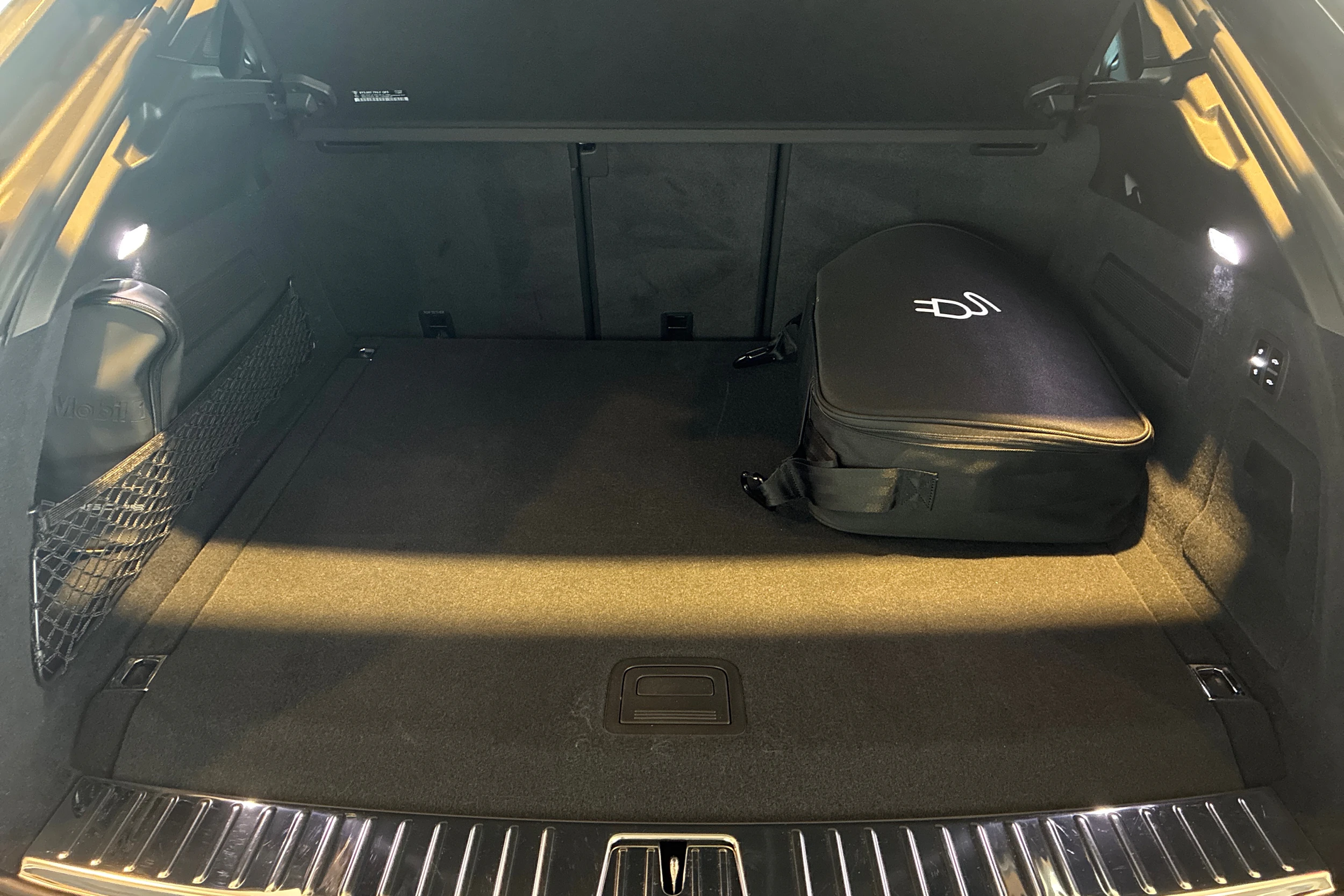 harmaa Porsche Cayenne 2025 kuva 22.