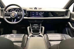 musta Porsche Cayenne 2025 kuva 7.