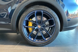 Sininen Porsche Cayenne 2025 kuva 11.