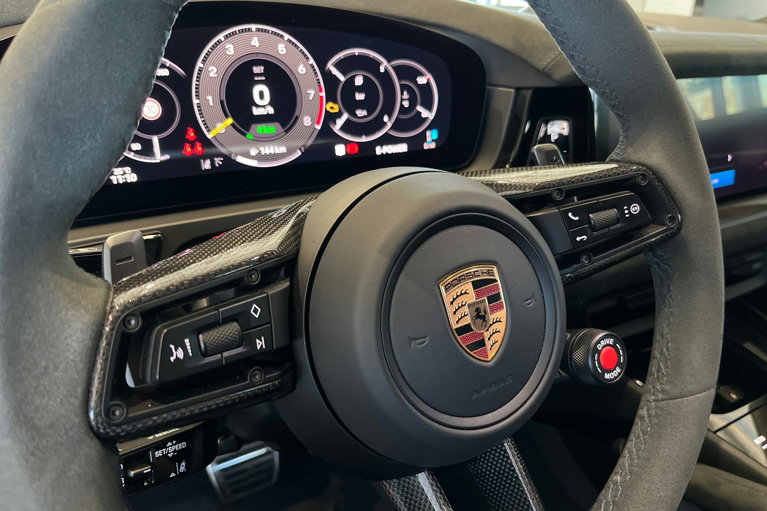 Sininen Porsche Cayenne 2025 kuva 18.