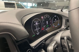 harmaa Porsche Cayenne 2025 kuva 11.