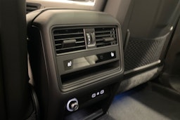 harmaa Porsche Cayenne 2025 kuva 14.