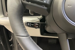 harmaa Porsche Cayenne 2025 kuva 24.