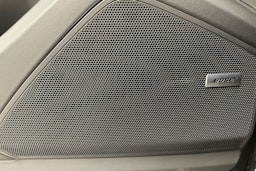 harmaa Porsche Cayenne 2025 kuva 27.