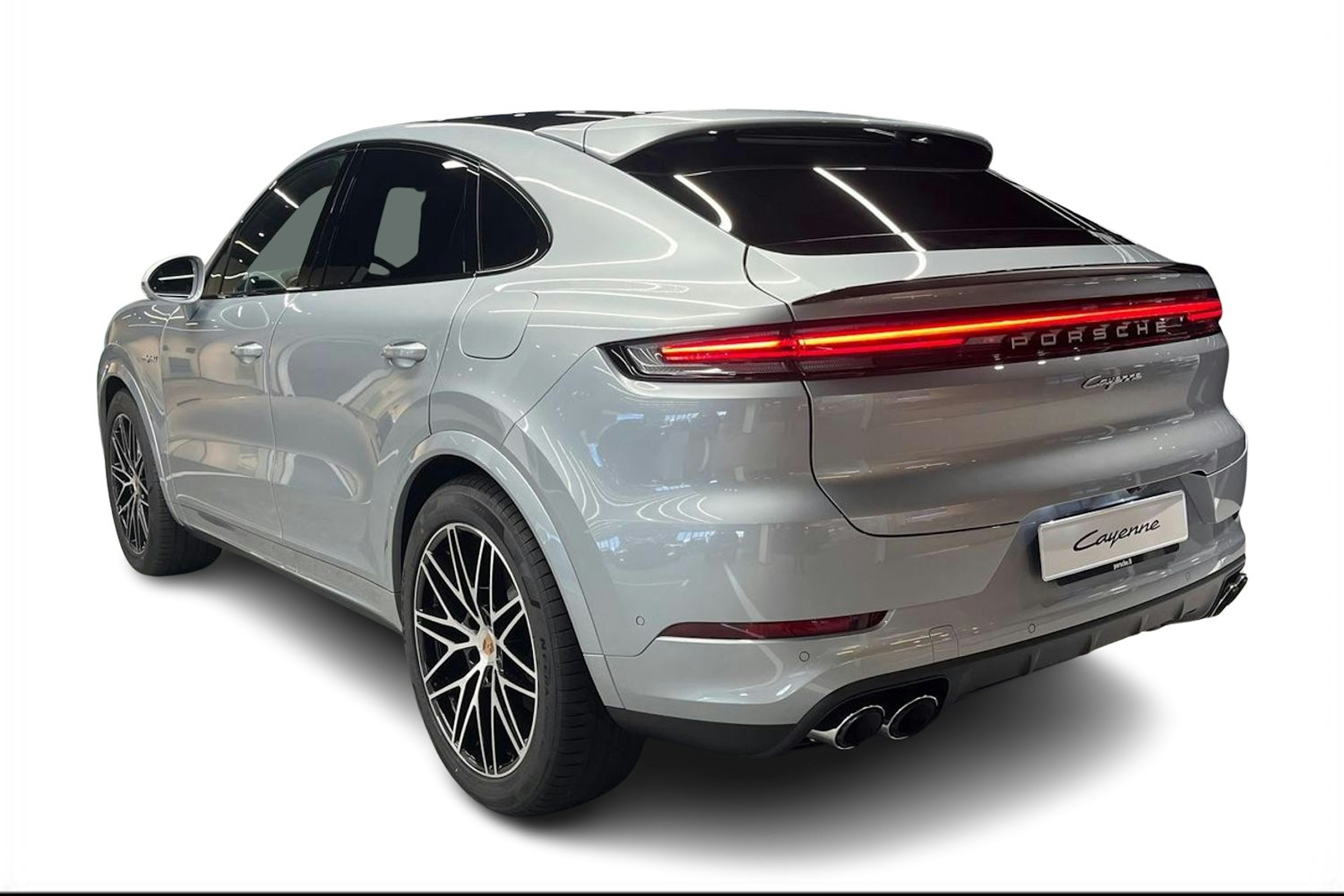 harmaa Porsche Cayenne 2025 kuva 2.
