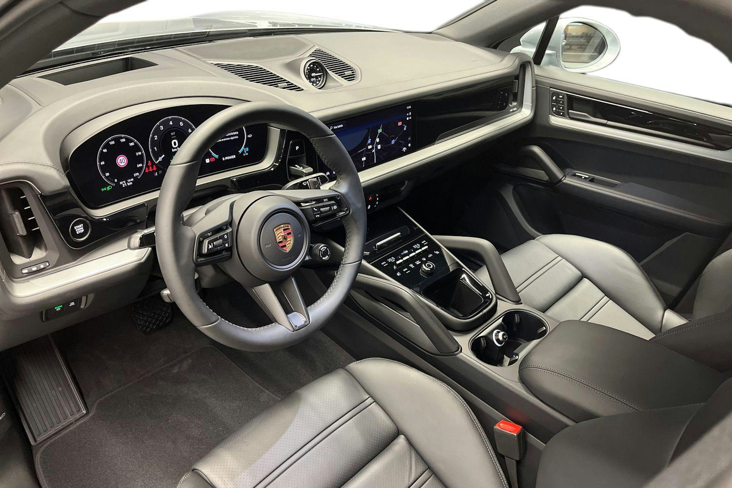 harmaa Porsche Cayenne 2025 kuva 6.