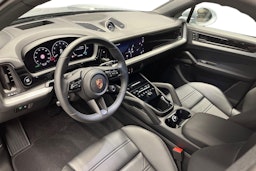 harmaa Porsche Cayenne 2025 kuva 6.