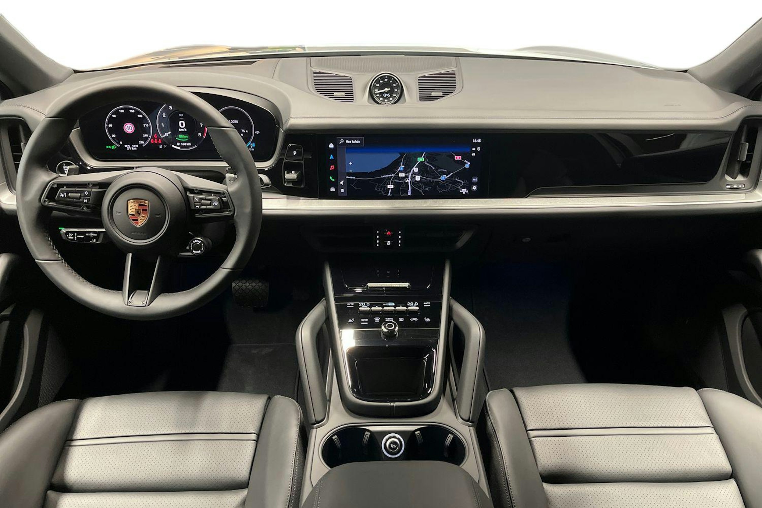 harmaa Porsche Cayenne 2025 kuva 7.