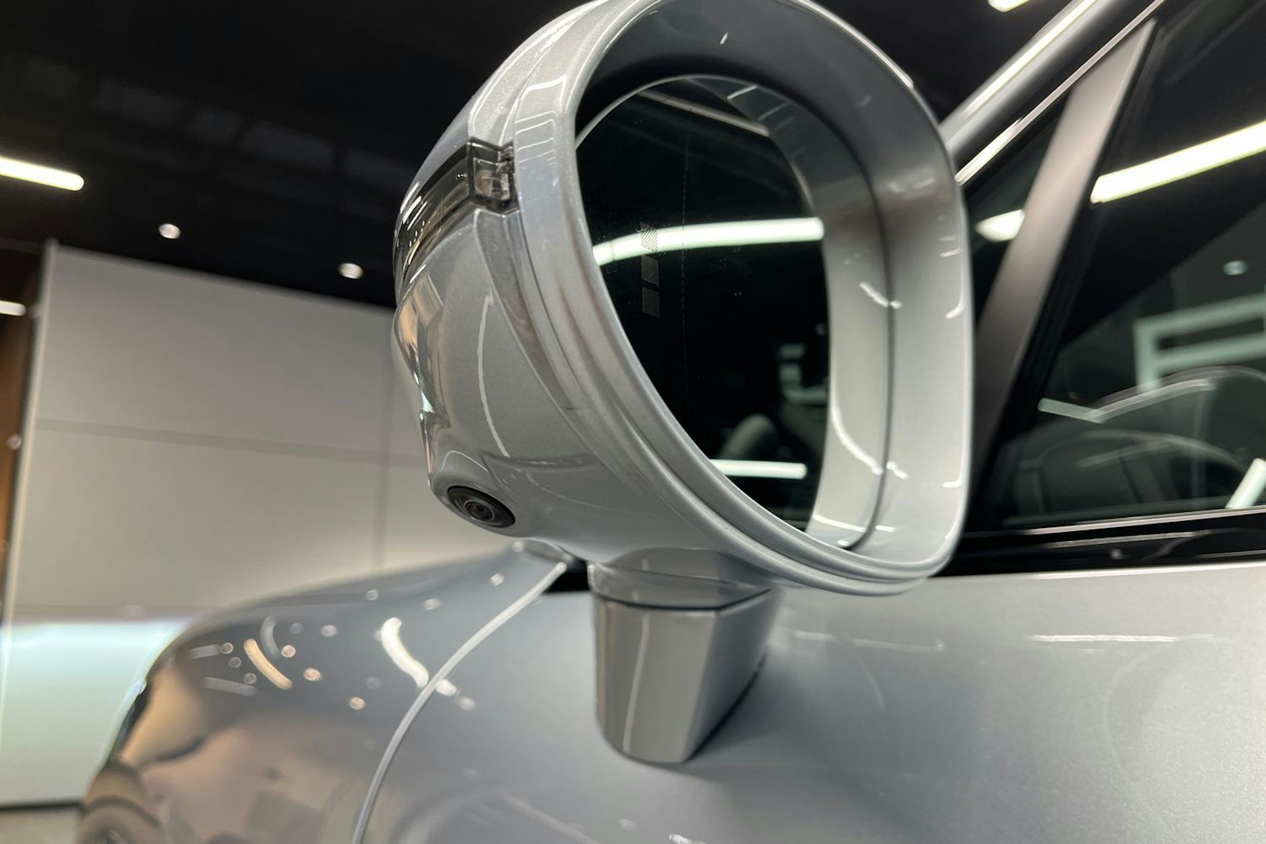 harmaa Porsche Cayenne 2025 kuva 10.