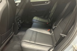 harmaa Porsche Cayenne 2025 kuva 23.