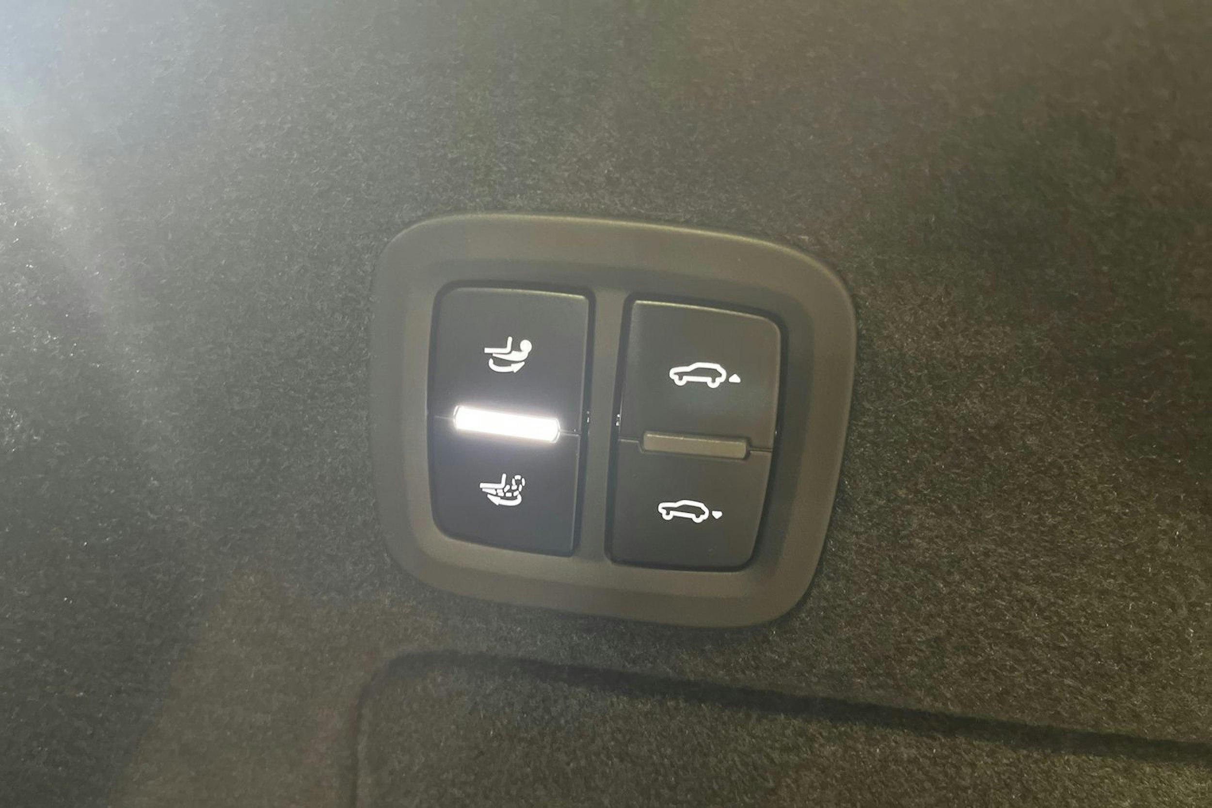 harmaa Porsche Cayenne 2025 kuva 29.