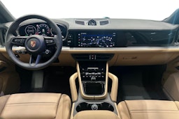 musta Porsche Cayenne 2025 kuva 7.