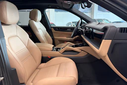 harmaa Porsche Cayenne 2025 kuva 12.