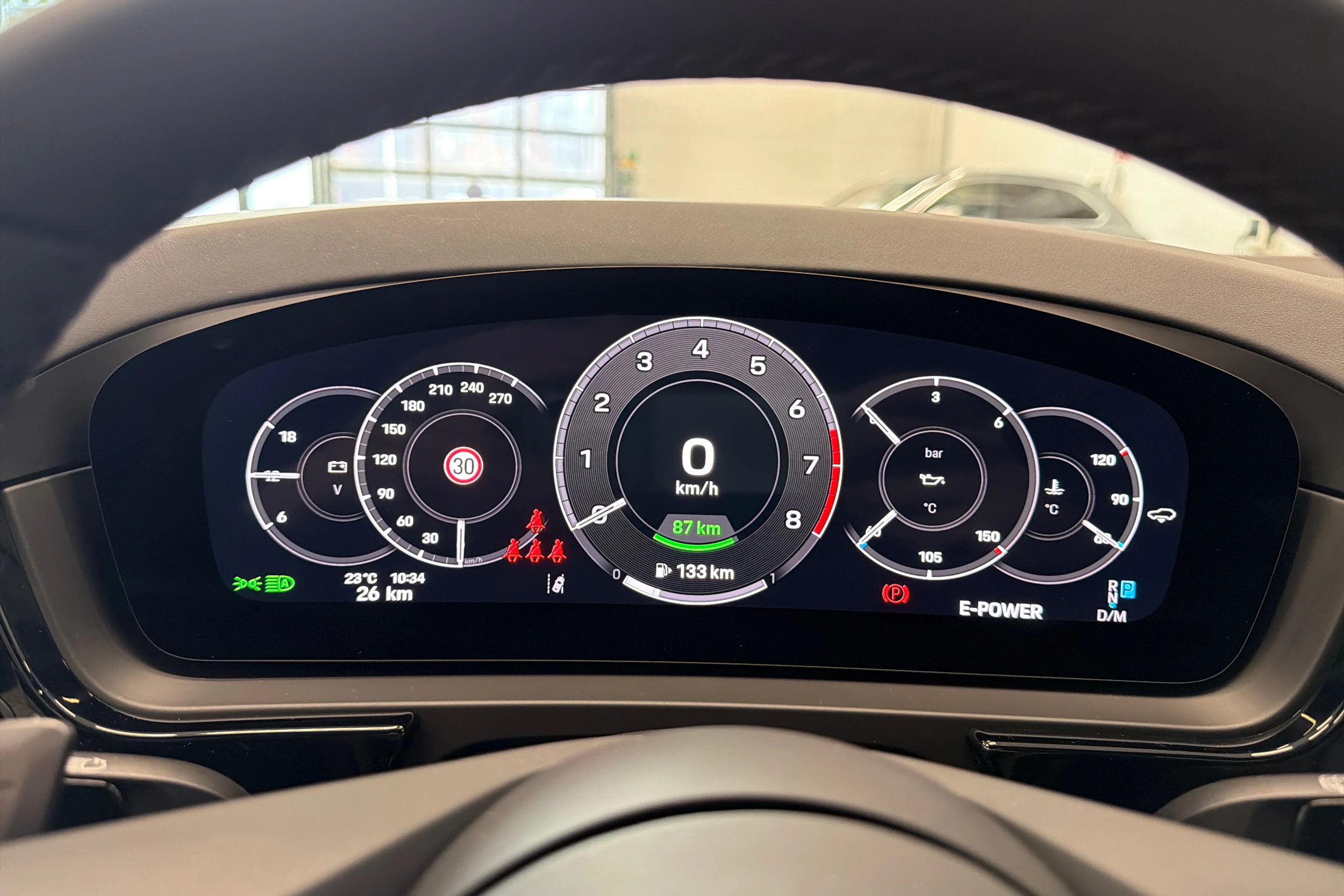 harmaa Porsche Cayenne 2025 kuva 18.