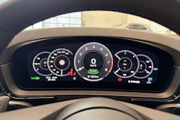 harmaa Porsche Cayenne 2025 kuva 18.