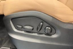 harmaa Porsche Cayenne 2025 kuva 25.