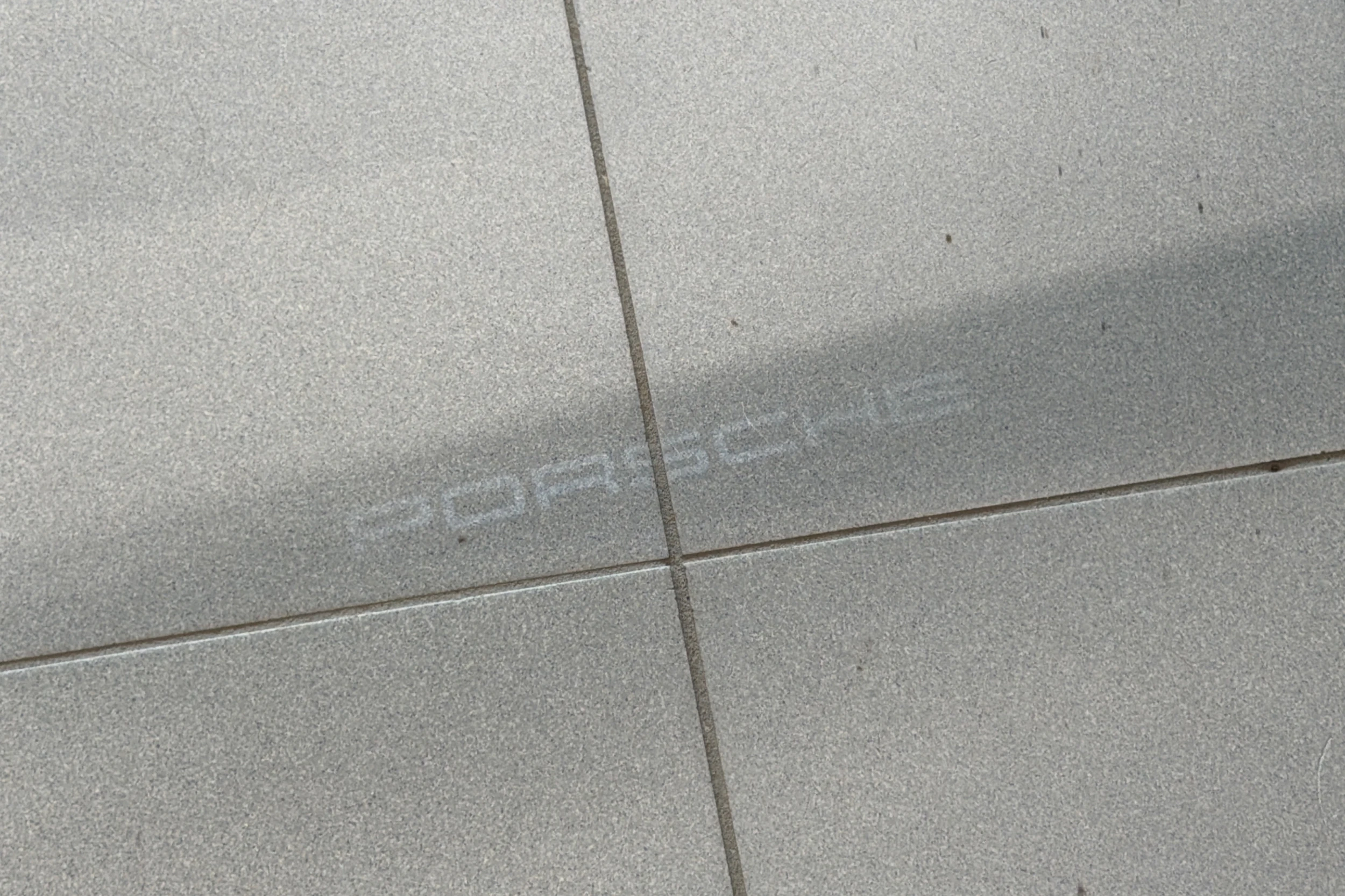 harmaa Porsche Cayenne 2025 kuva 26.