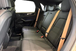 ruskea (beige) Porsche Cayenne 2025 kuva 8.