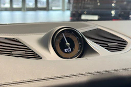 ruskea (beige) Porsche Cayenne 2025 kuva 16.