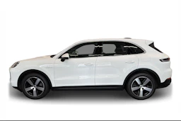 Valkoinen Porsche Cayenne 2025 kuva 5.