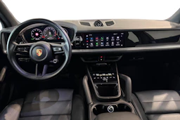 Valkoinen Porsche Cayenne 2025 kuva 7.
