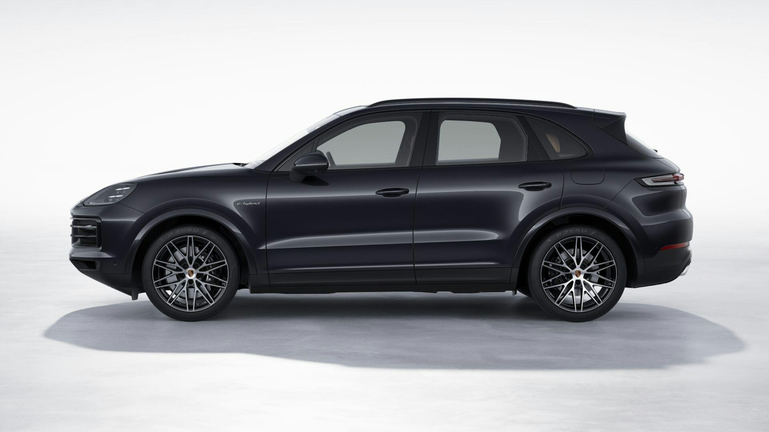 musta Porsche Cayenne 2025 kuva 4.
