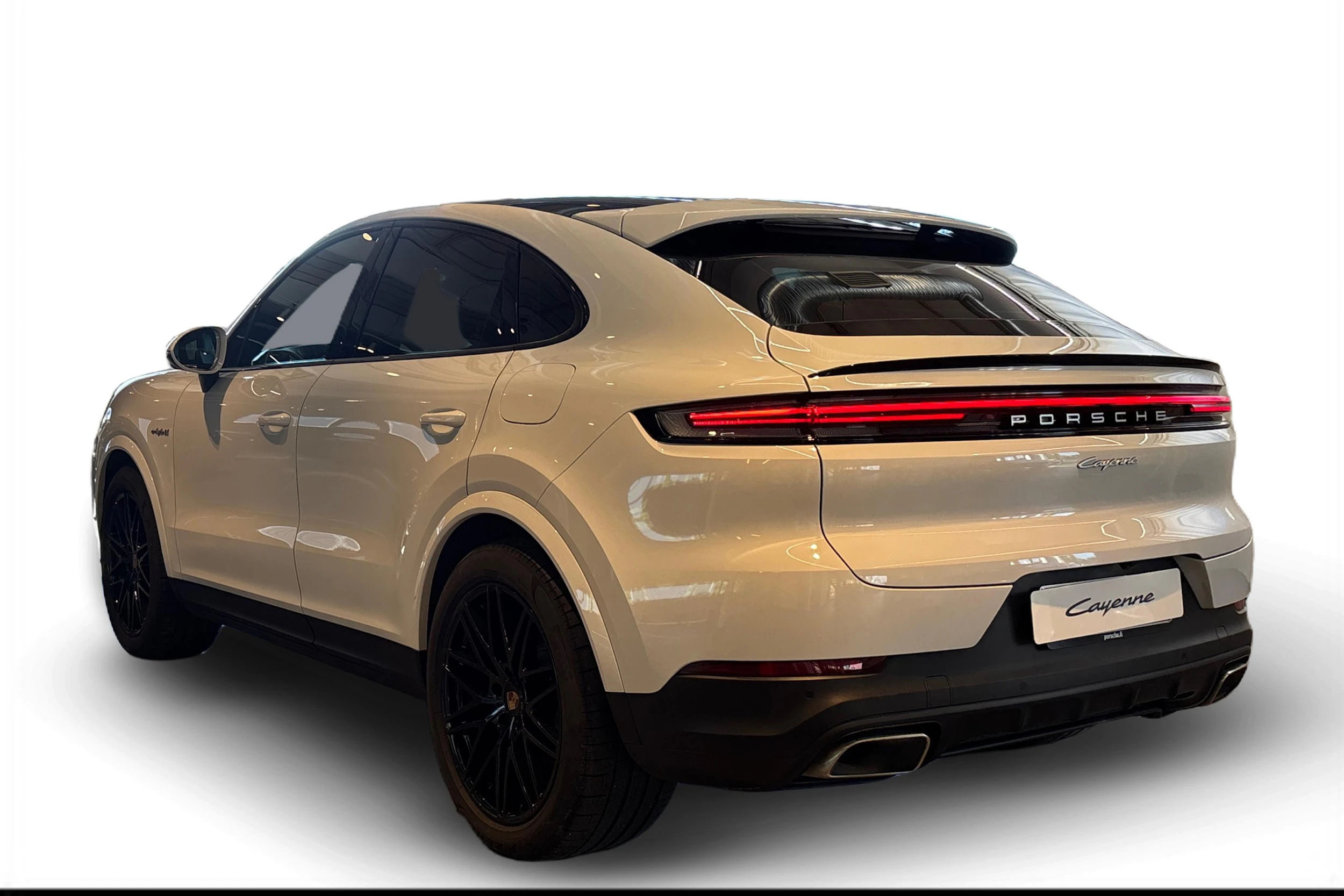 valkoinen Porsche Cayenne 2025 kuva 2.