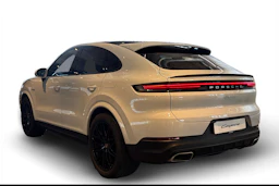 valkoinen Porsche Cayenne 2025 kuva 2.