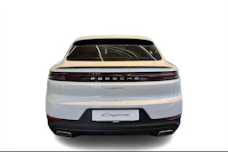 valkoinen Porsche Cayenne 2025 kuva 3.