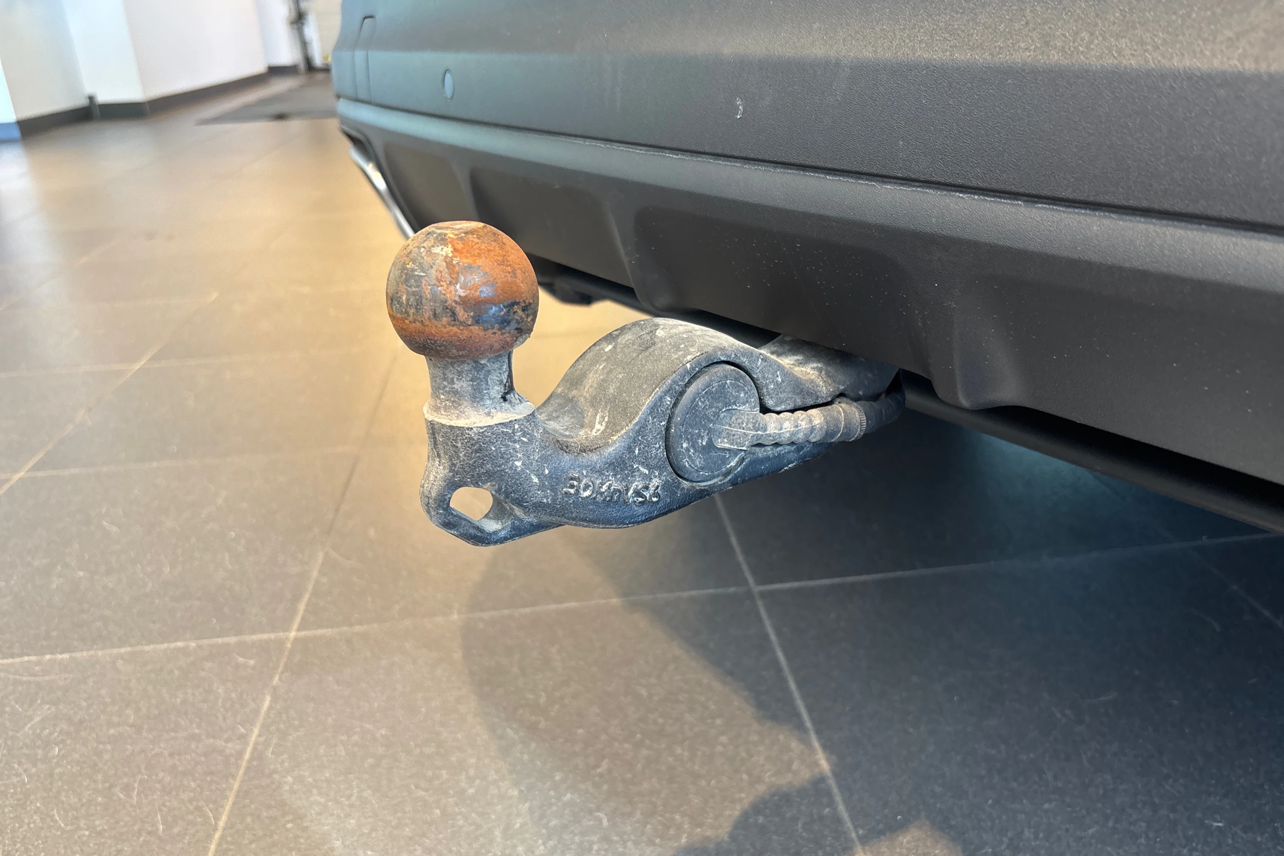 valkoinen Porsche Cayenne 2025 kuva 23.