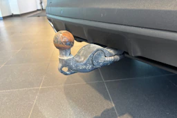 valkoinen Porsche Cayenne 2025 kuva 23.