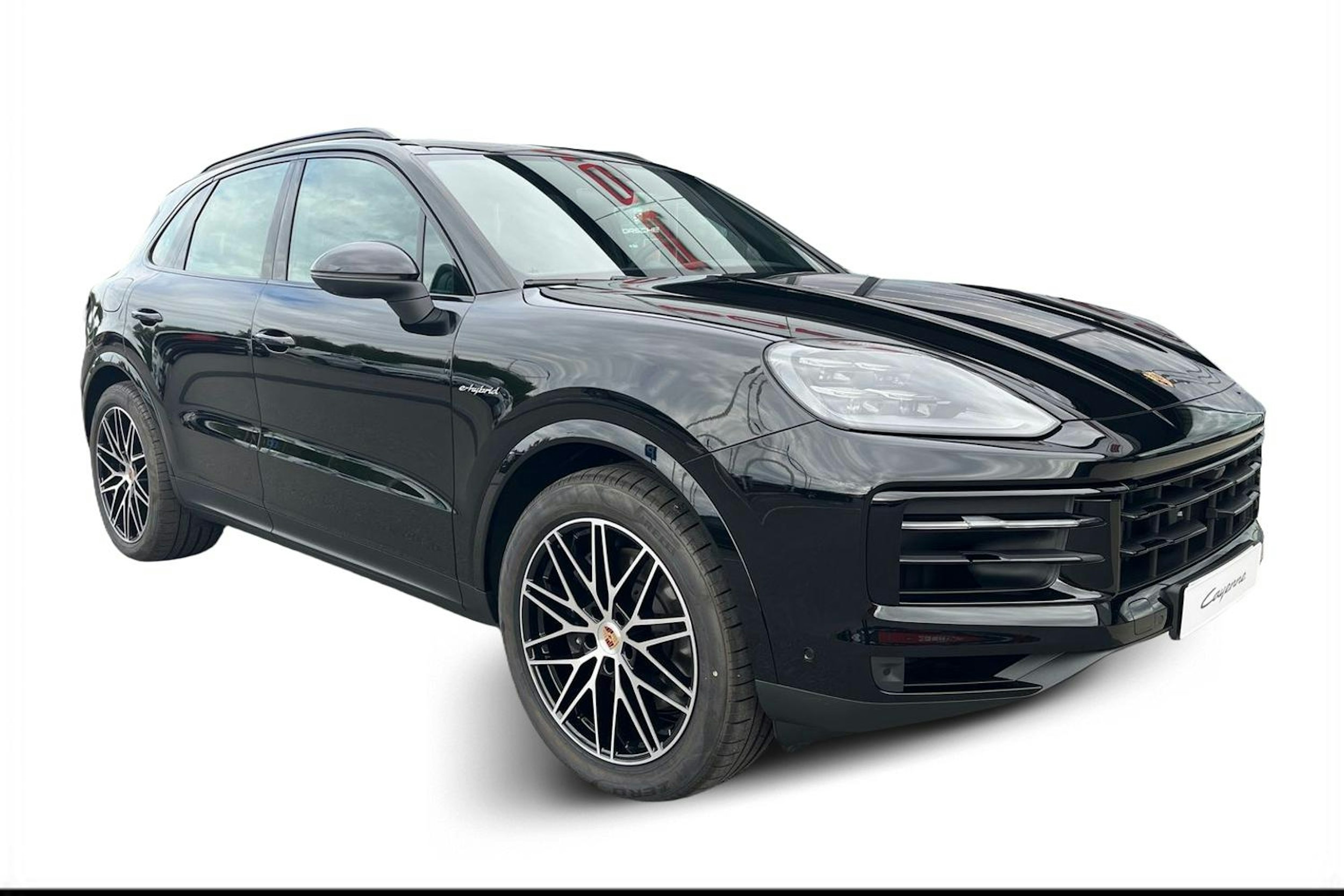 musta Porsche Cayenne 2025 kuva 1.