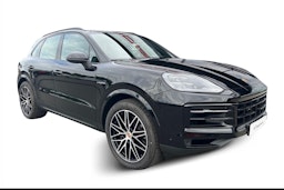 musta Porsche Cayenne 2025 kuva 1.