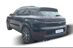 musta Porsche Cayenne 2025 kuva 2.