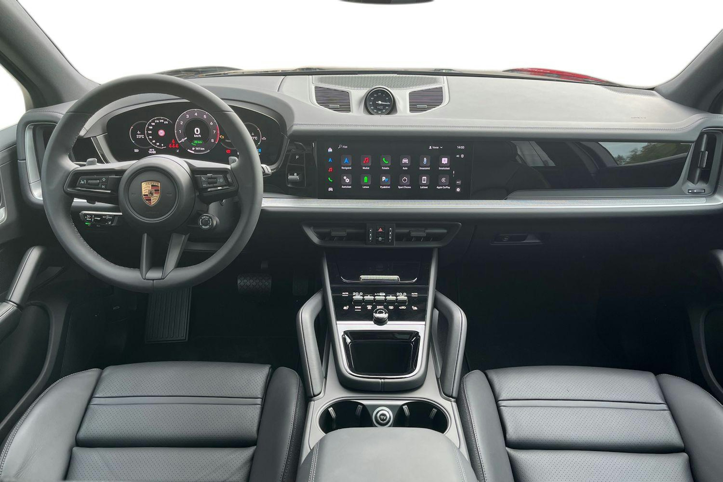 musta Porsche Cayenne 2025 kuva 7.